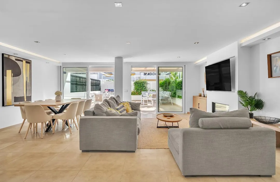 Casa Adriana - Marbellamar Modern Townhouse By Finest Rentals-1